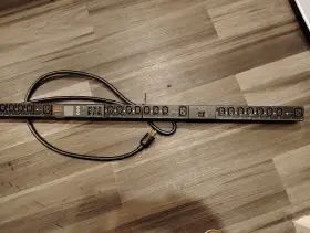 Apc 8941 Rack Pdu Metered Power Supply 208v-250v Not Tested