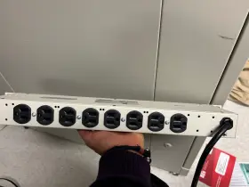 Apc M09rm Rack Pdu 1u 15a 120v Multiple Outlet Unit Hdw Included