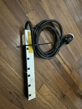 Bachmann 333.9934 10 X C13 Pdu 208v Server Rack
