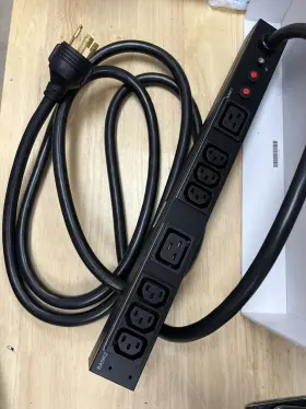 Cyberpower 649532902156 Pdu30bhvt8r Basic Pdu 208-240v/30a 8 Outlet 1u Rackmount Power Strip