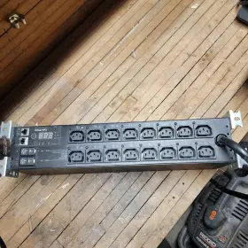 Cyberpower Pdu30swhvt16fnet Switched Pdu 30a Server Rack Power Distribution Unit