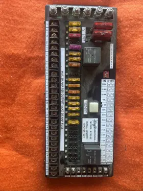 D&r Electronics Pdu-8s D&r Power Distribution Unit - Used