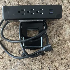 Group Dekko 305503 Powered By Pent Furniture Power Distribution Unit Lenovo Dell