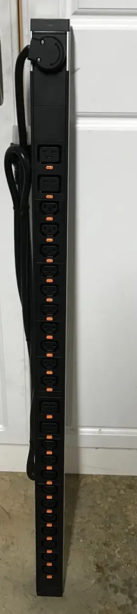 Lagrand Lp-22200 Pdu Power Strip Lagrand Lp-22200 Pdu Power Strip