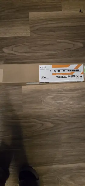 Middle Atlantic Pwr8v Essex Vertical Power Strip 8 Outlet 15 Amp 18 Inch Pwr-8-v