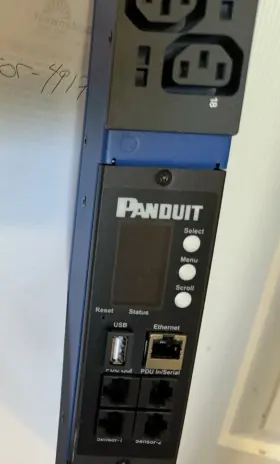 Panduit P36g18m-bv1c Vertical Rack Pdu 24a 208 240v Mixed C13/c19 Outlets