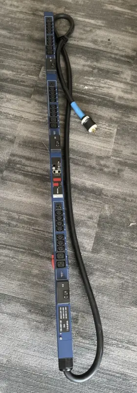 Raritan Px2-4660u Px2-4660u-g1k2 Power Distribution Unit Metered Pdu Rack Mount 24 Amp