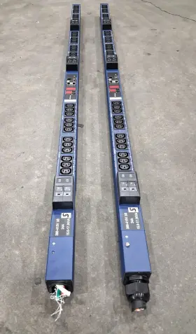 Raritan Px2-4704nu Lot Of 2 360 - 415v Rack Power Distribution Unit Untested