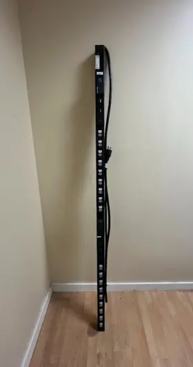 Server Technology C2w54ce-dcmfam00 Pro2 Smart Rack Pdu 54-outlet