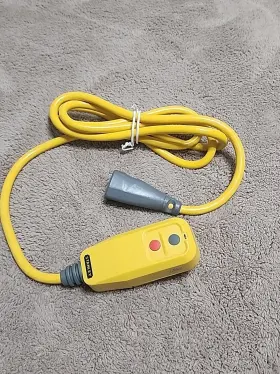Stanley 818216735025 Surge Protector / Strip Gauge Sta143-06-g 15a 125 Vac 60hz 185w #2619 Stanley 818216735025 Surge Protector / Strip Gauge Sta143-06-g 15a 125 Vac 60hz 185w #2619